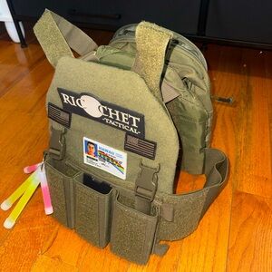 *READ DESC*PIG Brigandine Plate Carrier ESAPI v2 Medium Ranger Green MOLLE